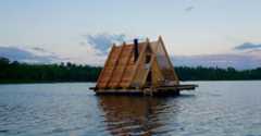 stedsans floating sauna, sweden on a lake