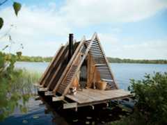 stedsans floating sauna, sweden on a lake