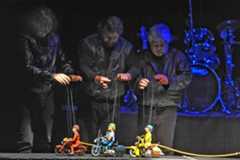 Divadlo Alfa - Tři siláci na silnici