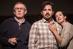 Činoherní klub - Ošklivec