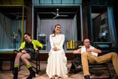 Slovácké divadlo Uherské Hradiště - Tramvaj do stanice Touha