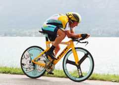 lance-armstrong-yoshimoto-nara-trek-bike
