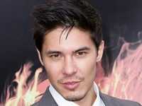 Льюис Тан фотографии