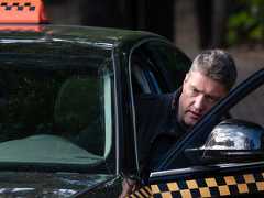 Бывший гаишник Павел Харланчук устроился на работу в «Таксопарк №13»