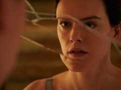 «У меня словно появился двойник»: Дейзи Ридли планирует отомстить мужу в трейлере фильма «Тайна в ее глазах»