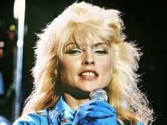 Про солистку группы Blondie Дебби Харри снимут кино
