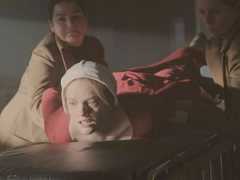 «Рассказ служанки» и «Двойка» претендуют на награды Гильдии сценаристов США