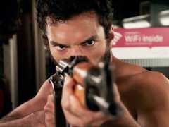 Опубликован дублированный трейлер драмы Клинта Иствуда «Поезд на Париж»