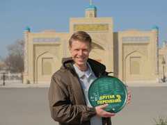 Никита Ефремов обучил русскому языку узбекских школьников во втором сезоне «Крутой перемены»