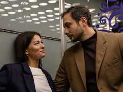 Карина Мындровская и Ян Ильвес застряли в лифте в мелодраме «Надя»