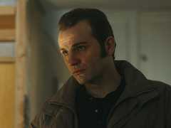 «Нужно делать всё, чтобы подобное зло никогда не повторилось»: Максим Стоянов, Зоя Бербер и другие актеры о сериале «Душегубы. 1989»