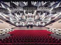 Варшавский театр "Квадрат" фотографии