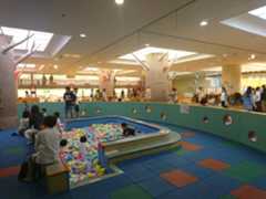 北九州市立子育てふれあい交流プラザ