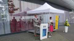 Oberbürgermeister Burkhard Jung bei der Gutenberg-Preisverleihung mit Preisträgerin Judith Schalansky 