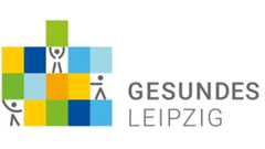 Logo Gesundes Leipzig Das Logo Gesundes Leipzig zeigt stilisierte Figuren, die verschiedenfarbige Bausteine übereinander stapeln. Daneben der Schriftzug "Gesundes Leipzig".