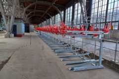 Doppelstockparker am Hauptbahnhof Eine Reige von Fahrradparkbügeln unter dem Dach des Hauptbahnhofs