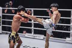 Nadaka Yoshinari head kick rak Erawan