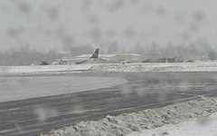 Vilniaus oro uoste nuo tako nuriedėjo lėktuvas