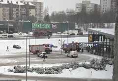 Į „Lidl“ skubėjo pagalbos tarnybos – greta stogo buvo pastebėti dūmai ir ugnis