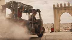 Indy and Helena on the tuk-tuk.