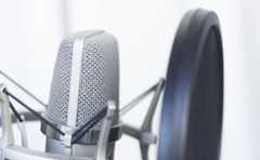 Large,Diaphragm,Condenser,Studio,Recording,Voice,Microphone,To,Record,Professional