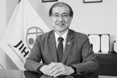 あらゆる健康危機から国民を守る <br>～「感染症総合サイエンスセンター」として〜