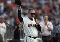 Los Angeles Dodgers versus San Francisco Giants SAN FRANCISCO, CA - SEPTEMBER 29: San Francisco Giants manager Bruce Bochy waves after speaking during a postgame ceremony honoring Bochy at Oracle Park in San Francisco, Calif., on Sunday, Sept. 29, 2019. (Nhat V. Meyer/Bay Area News Group)