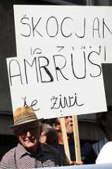 Štirje prizori slovenske nestrpnosti: ne maramo Romov …