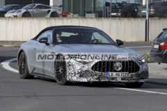 Mercedes-AMG SL 63: il restyling della sportiva è su strada [FOTO SPIA]