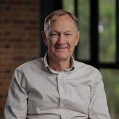 Professor Willis earns top Australian science award for pioneering mathematics theory