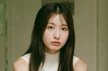 グラビア界の「きれいなお姉さん」として確固たる地位を固めた斉藤里奈