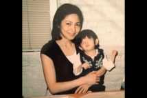 元国際線客室乗務員でニューヨークで出産した倉本美香さんの長女は両眼球がないなど多くの障がいがあった。3歳のお正月に千璃ちゃんと美香さん。