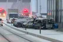 事故直後の様子。車の状態から相当なスピードを出していたとみられる（読者提供）