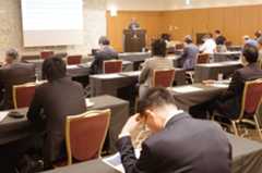 日経懇話会の講演会の様子01