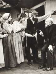 חיים טופול ושחקני "כנר על הגג"