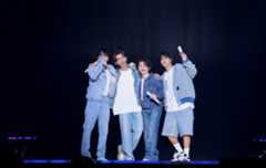 seventeen follow to seoul love review