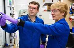 Carolyn Bertozzi in the laboratory.