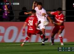 La explicación del VAR tras concederle un segundo penal a Barracas ante Huracán