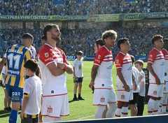 Fallo a Estudiantes por el pasillogate: suspensión de seis meses a Verón y dos fechas a los jugadores en 2026