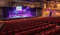 Rothes Halls