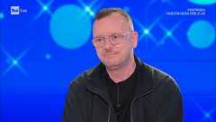 Gigi D'Alessio ricorda Diego Armando Maradona - Domenica in 30/03/2025 - RaiPlay
