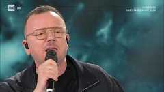 Gigi D'Alessio canta "Cattiveria e Gelosia" - Domenica in 30/03/2025 - RaiPlay