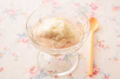 冷凍バナナと桃のワインのグラニテ