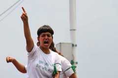 हिजो आधा रातसम्म विवेकशीलका पुराना दस्तावेज पल्टाउँदै बसिन् रञ्जु दर्शना