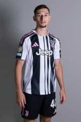 ヨナス・ロウヒ