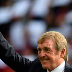 Kenny Dalglish har vårdats på sjukhus.