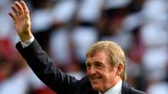 Kenny Dalglish har vårdats på sjukhus.