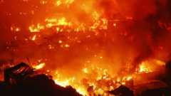 A fire broke out in the capital&#039;s Korail Slum on Tuesday, 25 November 2025. Photo: Rajib Dhar/TBS