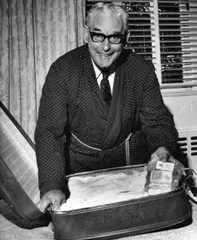 Keith Holyoake en route to Commonwealth prime ministers' conference, 1965