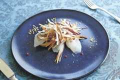 AZUL(徳島市)　青い川と眉山が織りなす絶景とともに創作フレンチで特別なひとときを